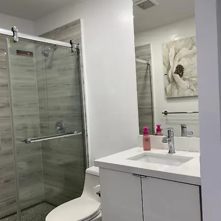 Modern Home, Excellent Location Miami Exterior photo