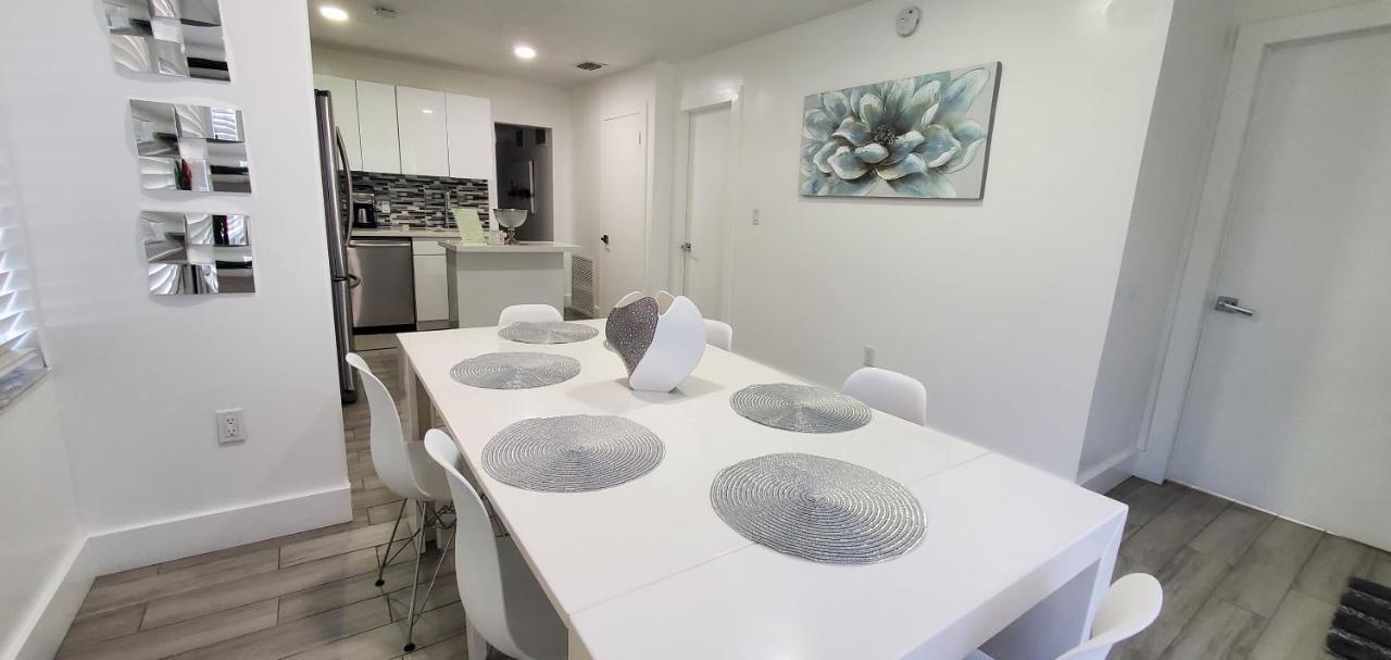 Modern Home, Excellent Location Holiday home